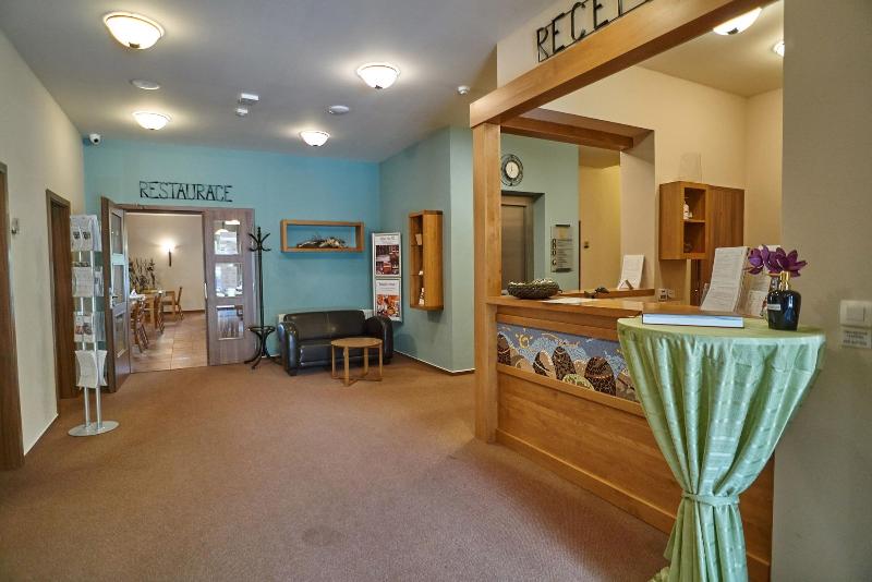 Hotel TOÄ - Lobi