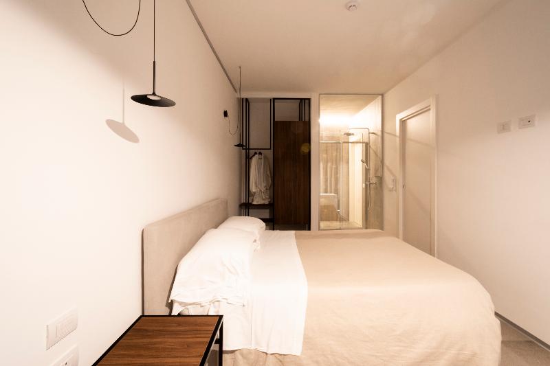Alkamuri Posh Hotel & Spa - Oda