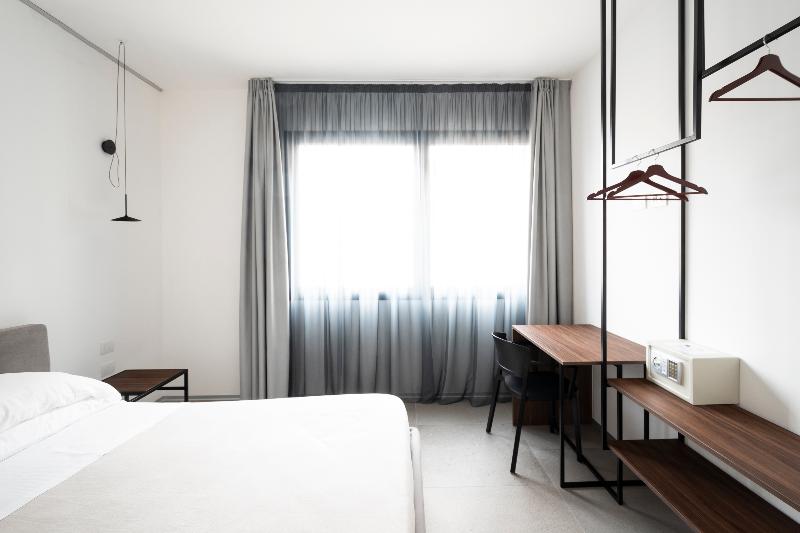 Alkamuri Posh Hotel & Spa - Oda