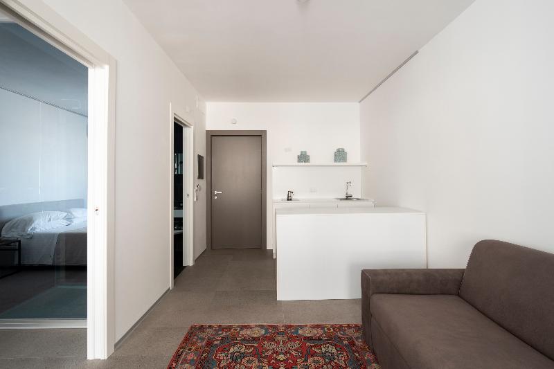 Alkamuri Posh Hotel & Spa - Oda