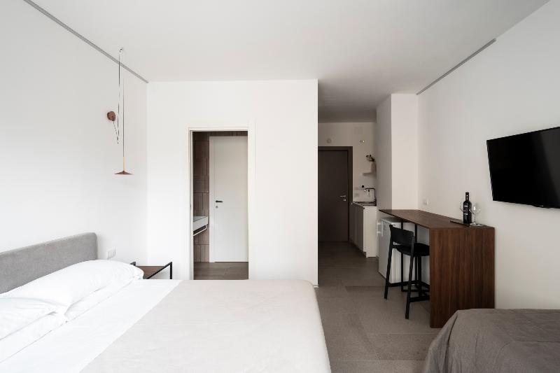 Alkamuri Posh Hotel & Spa - Oda