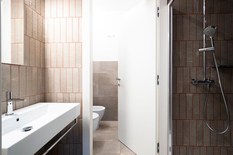 Alkamuri Posh Hotel & Spa - Oda