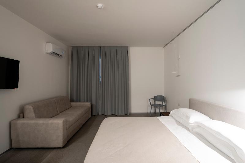 Alkamuri Posh Hotel & Spa - Oda