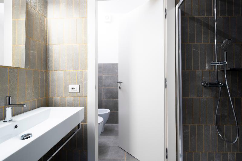 Alkamuri Posh Hotel & Spa - Oda