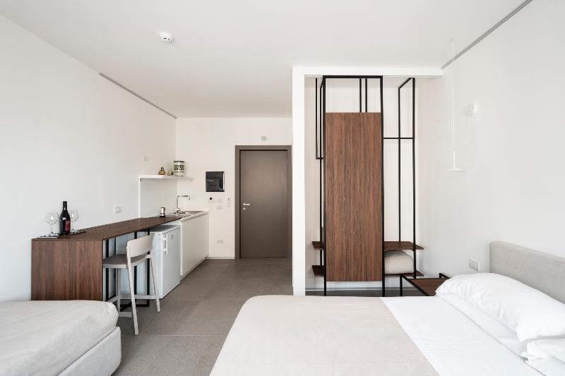 Alkamuri Posh Hotel & Spa - Oda