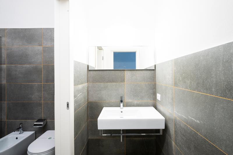 Alkamuri Posh Hotel & Spa - Oda
