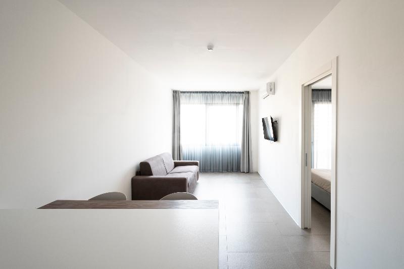 Alkamuri Posh Hotel & Spa - Oda