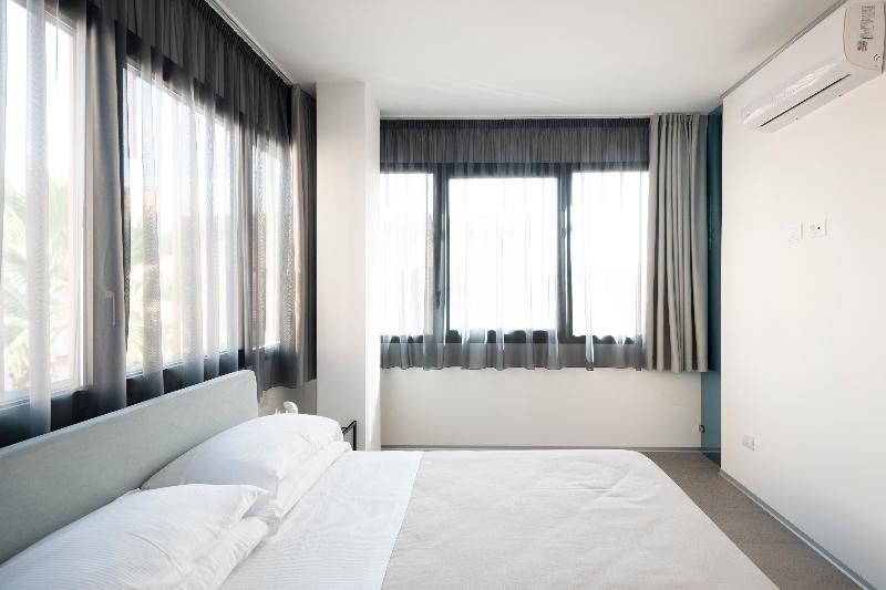 Alkamuri Posh Hotel & Spa - Oda