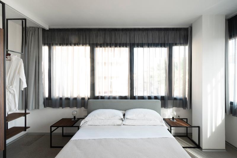Alkamuri Posh Hotel & Spa - Oda