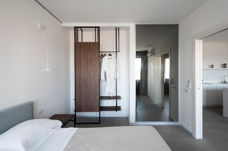 Alkamuri Posh Hotel & Spa - Oda