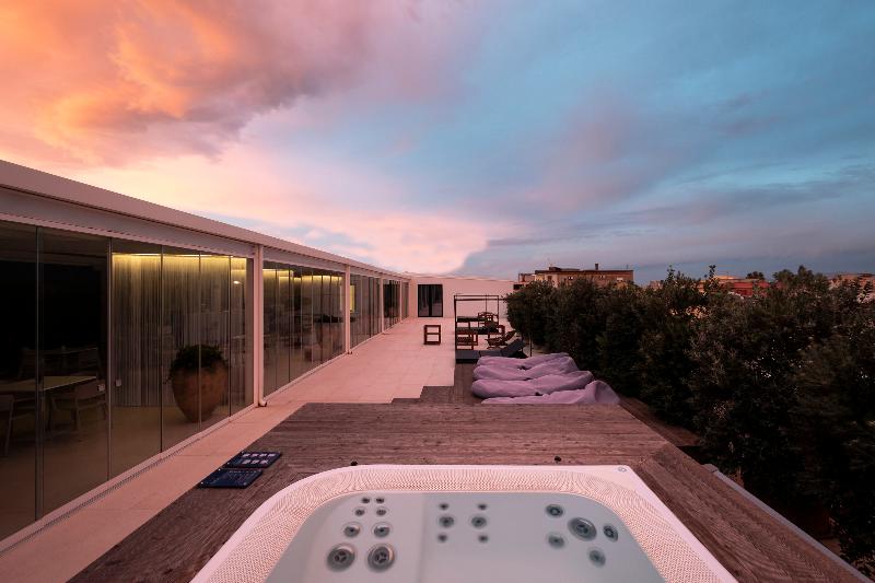 Alkamuri Posh Hotel & Spa - Havuz