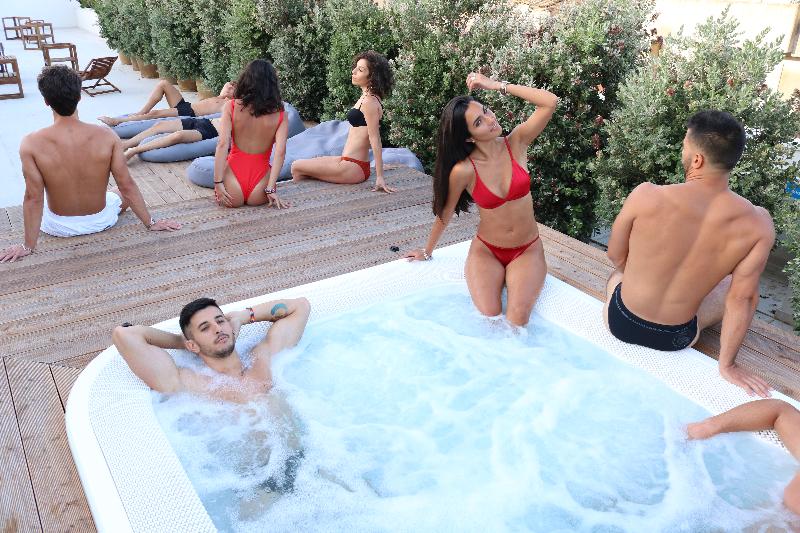 Alkamuri Posh Hotel & Spa - Havuz