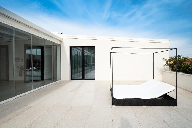 Alkamuri Posh Hotel & Spa - Teras
