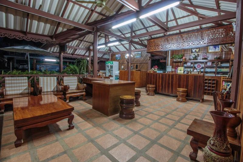 Mitkhoonyoum Hotel - Lobi