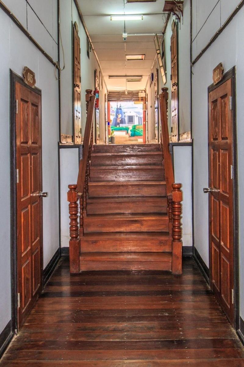 Mitkhoonyoum Hotel - Lobi