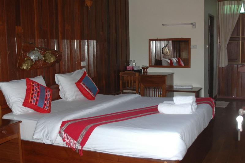 Mitkhoonyoum Hotel - Oda