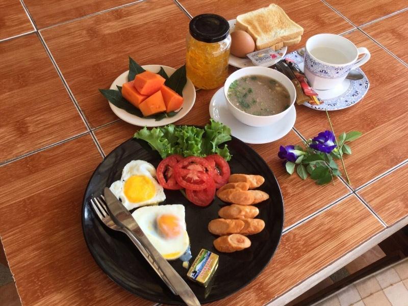 Mitkhoonyoum Hotel - Restoran