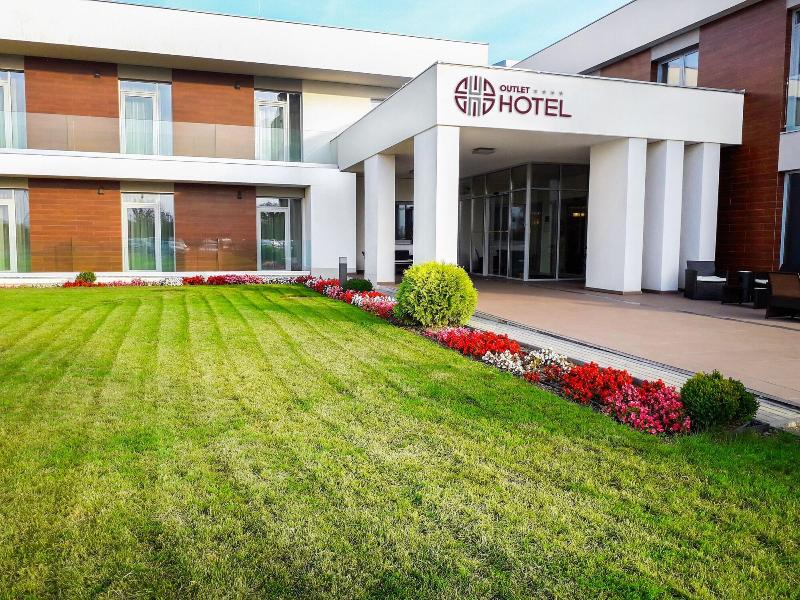 Outlet Hotel Polgár - Genel