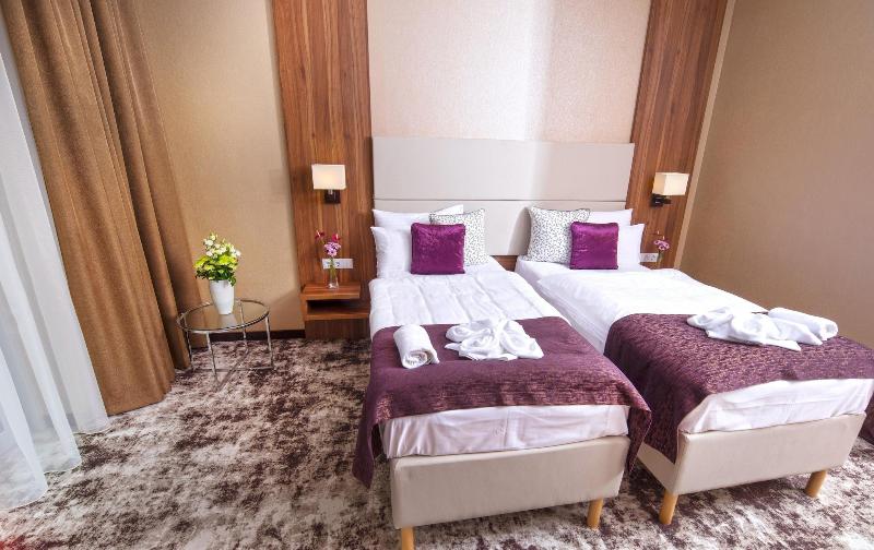 Outlet Hotel Polgár - Oda