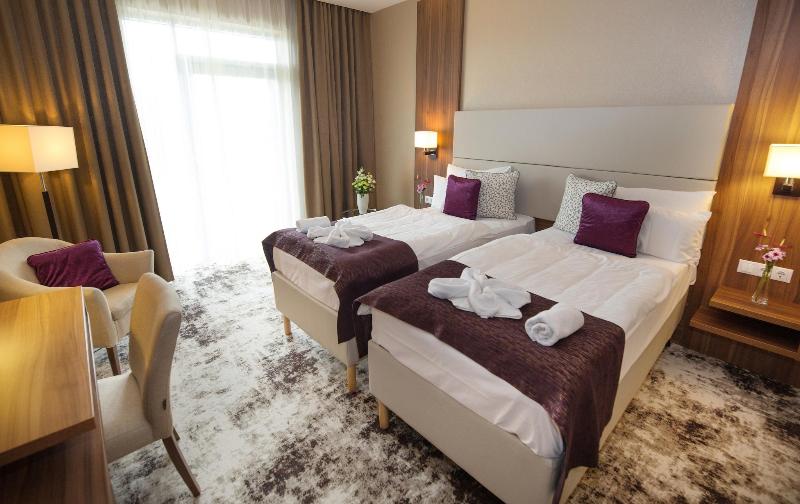 Outlet Hotel Polgár - Oda
