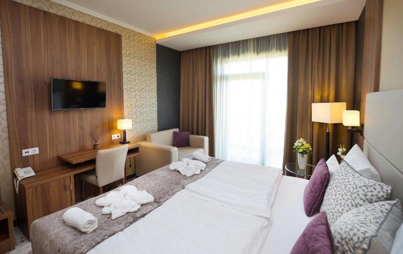 Outlet Hotel Polgár - Oda