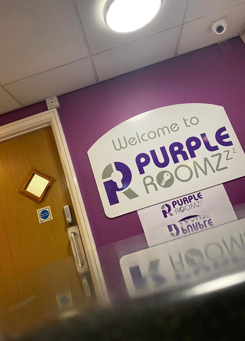 Purple Roomz - Lobi