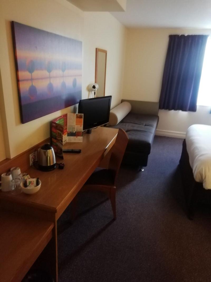 Purple Roomz - Oda