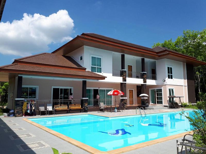 Pool House Lanska - Genel