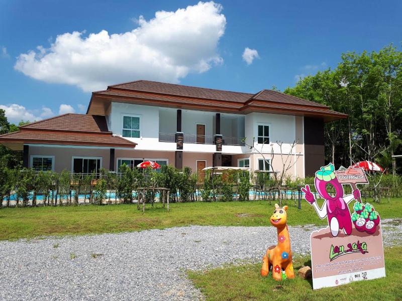 Pool House Lanska - Genel