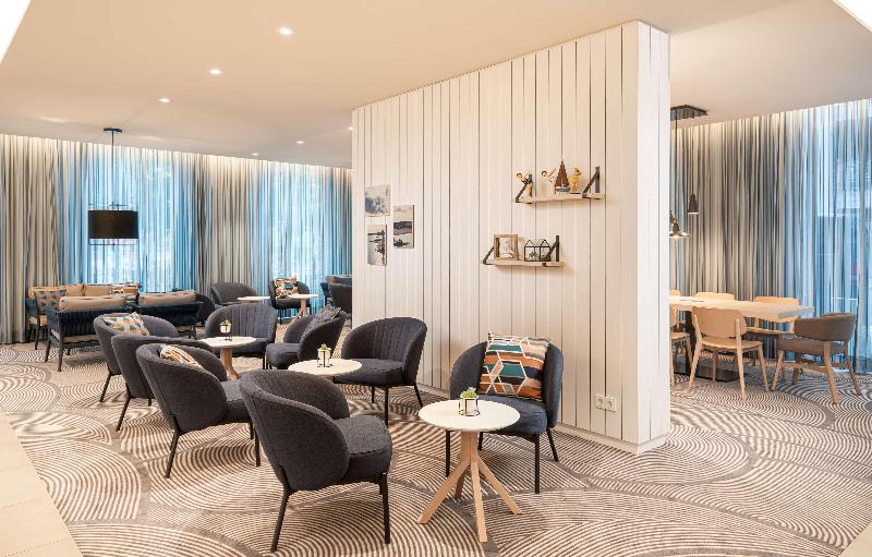 Hampton by Hilton Kiel - Lobi