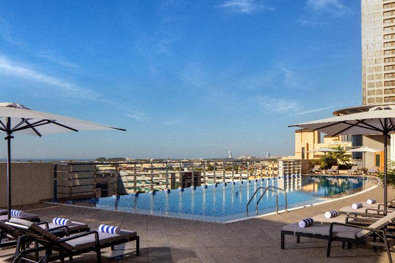 Staybridge Suites Dubai Internet City - Havuz