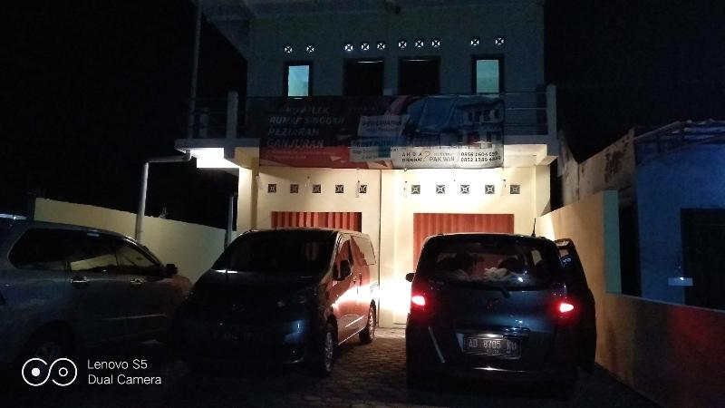 Rumah Singgah Peziarah Ganjuran by ZUZU - Genel