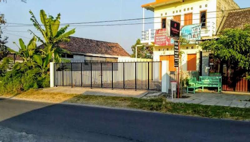 Rumah Singgah Peziarah Ganjuran by ZUZU - Genel
