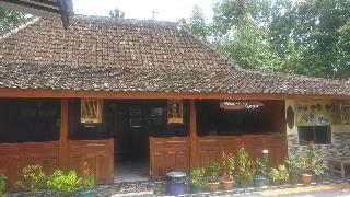 Homestay Arya Mangunan by ZUZU otel fotoğrafı
