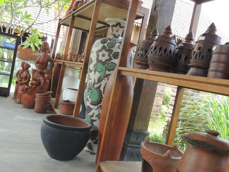 Balkondes Karanganyar (Pottery Academy) by ZUZU - Genel
