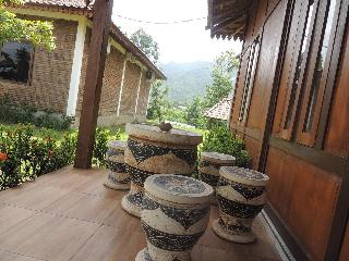 Balkondes Karanganyar (Pottery Academy) by ZUZU fotoÄŸrafÄ±