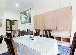 Embe Joglo Homestay by ZUZU otel fotoğrafı
