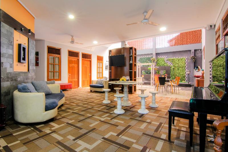 Embe Enem Homestay by ZUZU - Genel