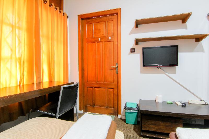 Embe Enem Homestay by ZUZU - Oda