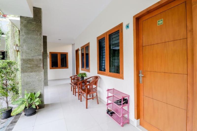 Khatarina Female Residence by ZUZU - Lobi