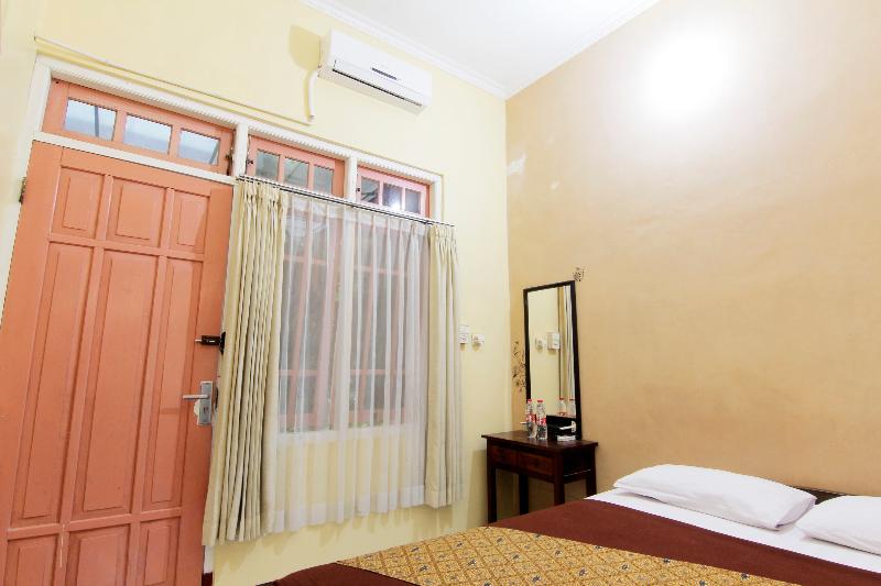 Monica Hotel Yogyakarta by ZUZU - Oda