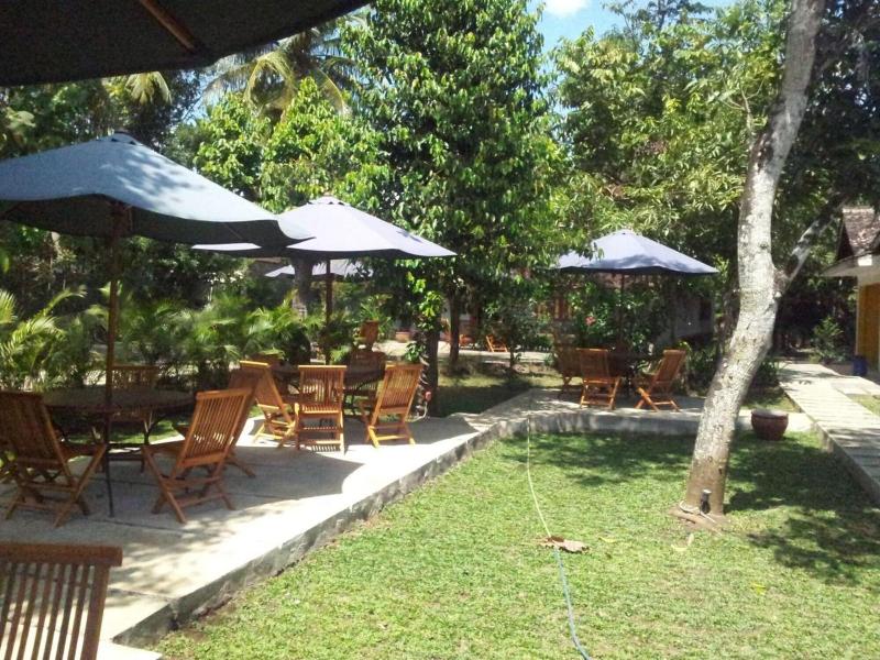 Omah Nggunung Cafe & Homestay by ZUZU - Lobi