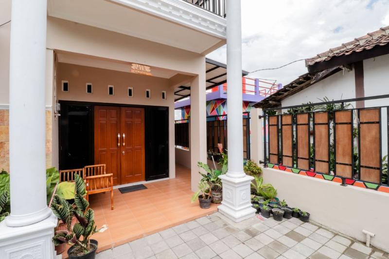 Java Homestay by ZUZU - Genel
