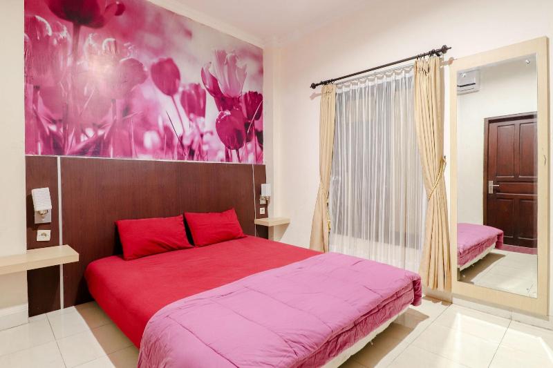 bi.es Homestay by ZUZU - Genel