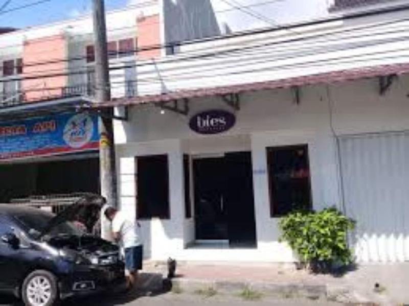 bi.es Homestay by ZUZU - Genel