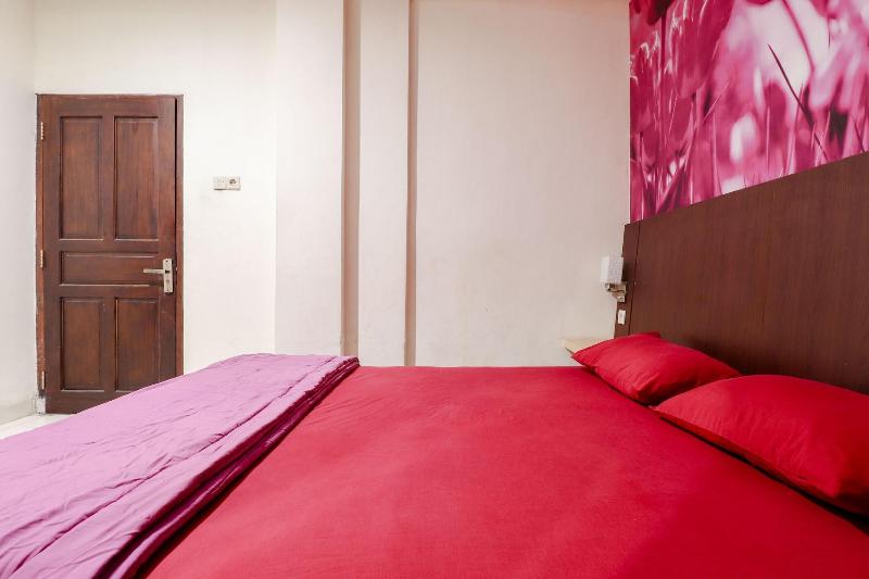 bi.es Homestay by ZUZU - Oda