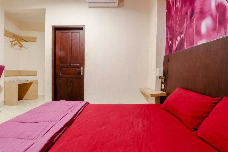 bi.es Homestay by ZUZU - Oda