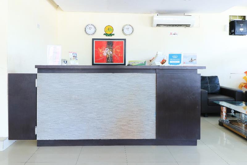 Al-Badar Hotel Syariah Makassar by ZUZU - Lobi