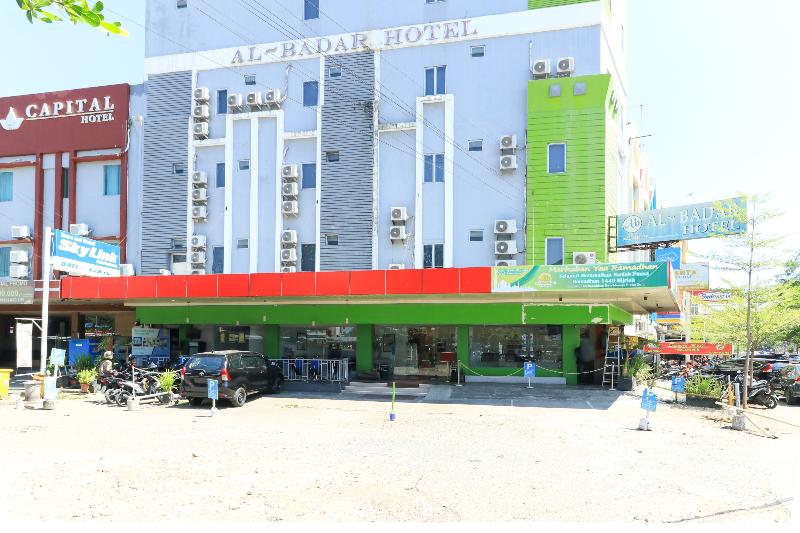 Al-Badar Hotel Syariah Makassar by ZUZU - Genel