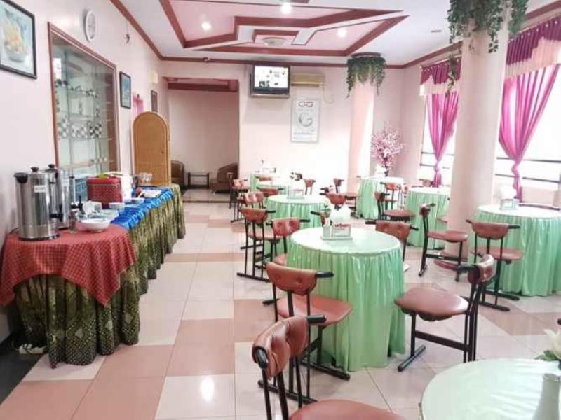 Hotel Parewisata by ZUZU - Restoran